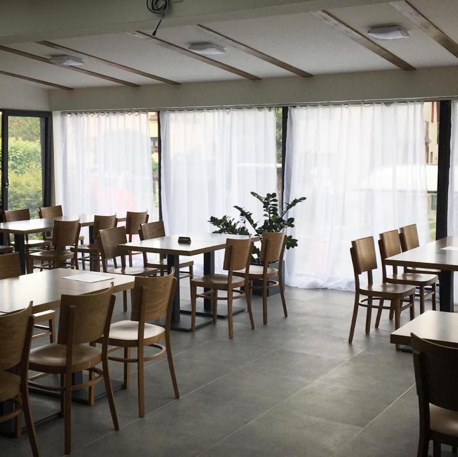 Restaurace A Penzion U Hasicu Klimkovice Екстер'єр фото